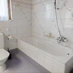 Feriehus Maison Crans-montana, 7 Pers - 7 Lits, Jardin & Carnotzet