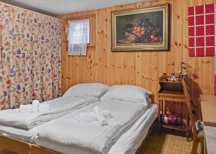 Holiday home Maison Crans-montana, 7 Pers - 7 Lits, Jardin & Carnotzet Lens